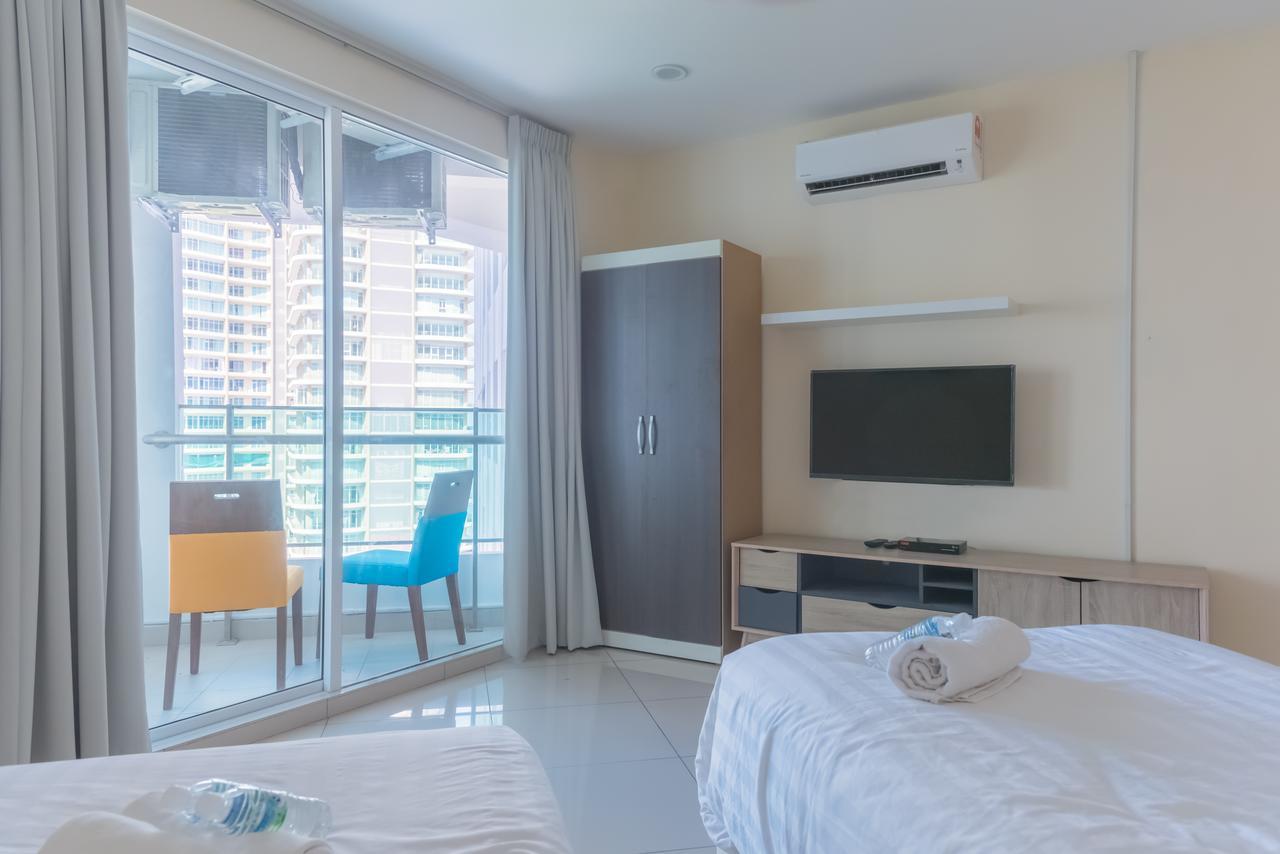Mansion One Service Apartment Джордж Таун Екстериор снимка