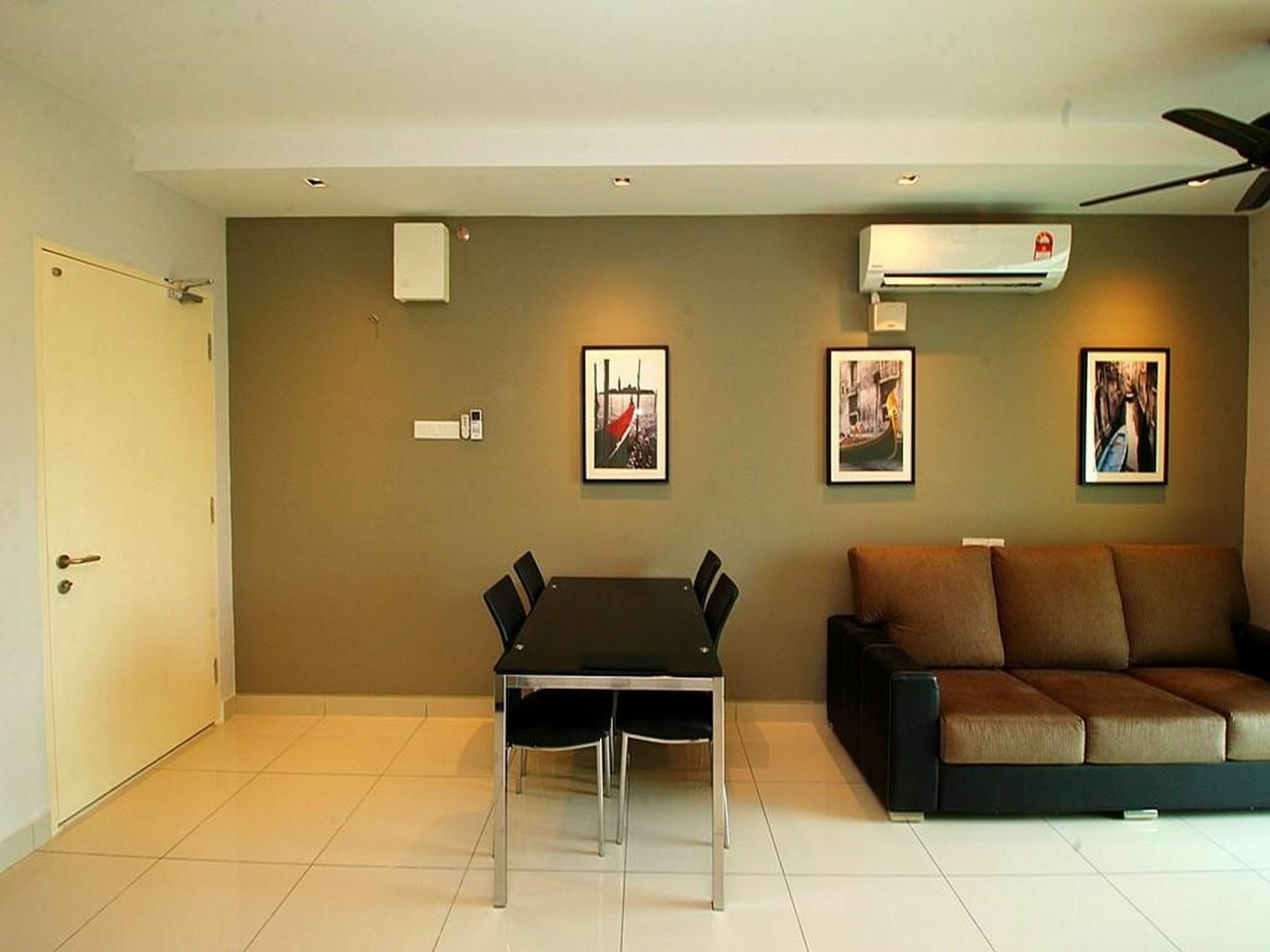 Mansion One Service Apartment Джордж Таун Екстериор снимка